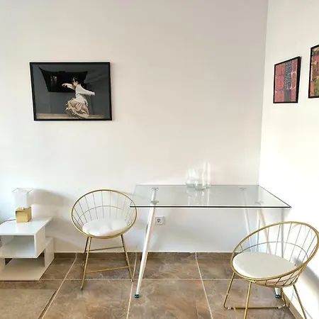 My Campus Studios, Free Parking, Self-check In شقة صوفيا