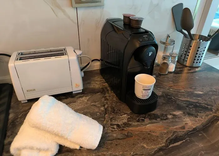 My Campus Studios, Free Parking, Self-check In *